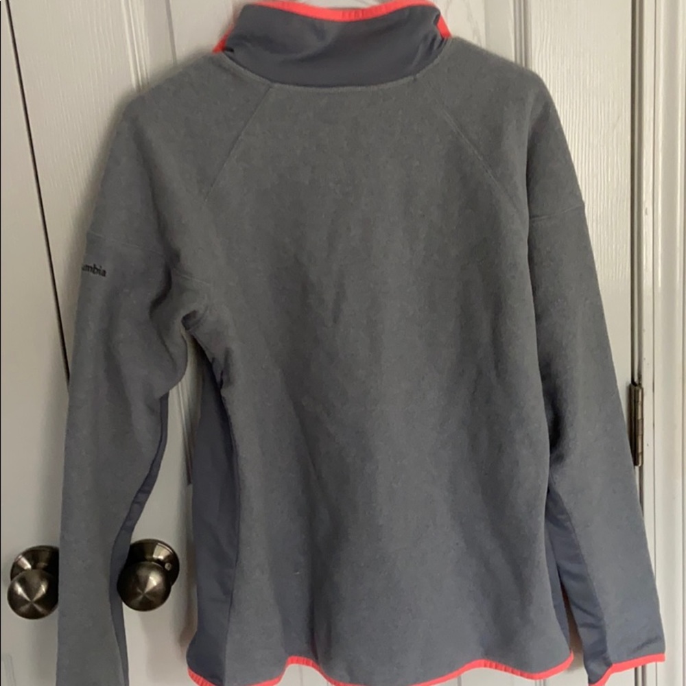 Columbia Pullover (Grey and Pink) - Picture 6 of 6